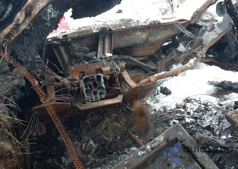 2000 Chevrolet Tahoe Z71 from USA, damaged, VIN 1GNEK13R8YR149755